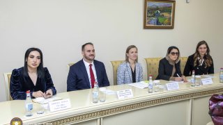 Issues on Cooperation with the US in Fight against Money Laundering in Armenia Discussed at the RA Investigative Committee (photos)